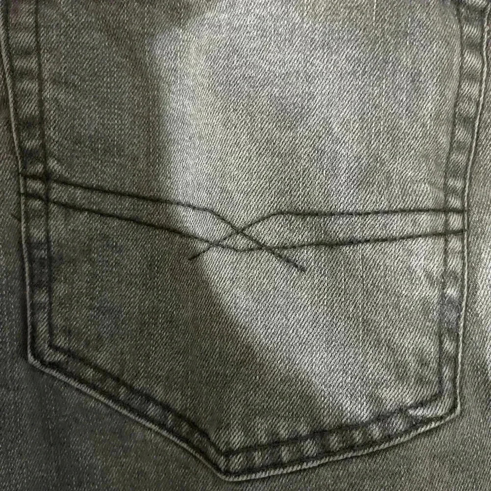 Levi’s Signature Black Label 38x30 Slim Straight Leg Gray Jeans - Picture 5 of 10